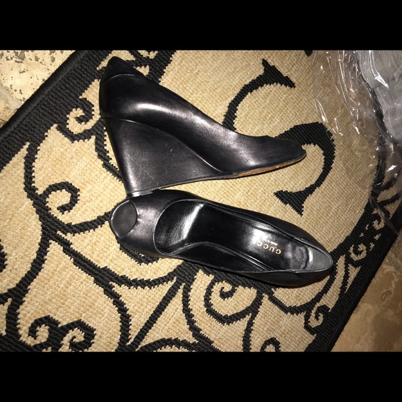 Gucci wedge open toe shoes size 61/2 - Picture 5 of 8